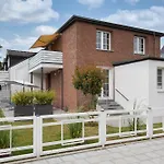 Apartment Sunside #4 *
